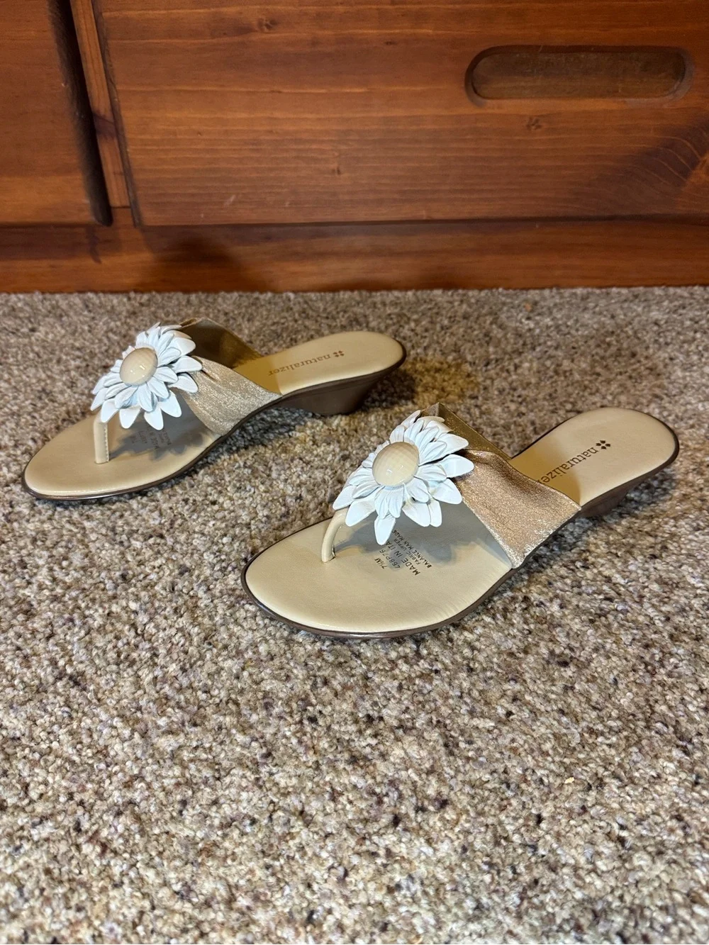 Naturalizer Tan Sandal with White Floral Accent